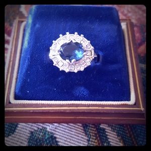 Ring Sz 7-3/4 nwOt Blue & Clear Rhinestones
